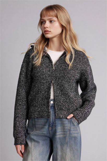 جاكيت تريكو اوفر سايز بغطاء للرأس