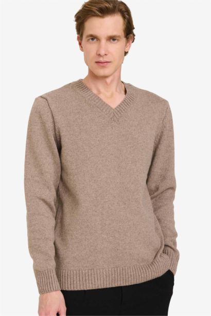 Standard Fit V-Neck Knitwear Pullover