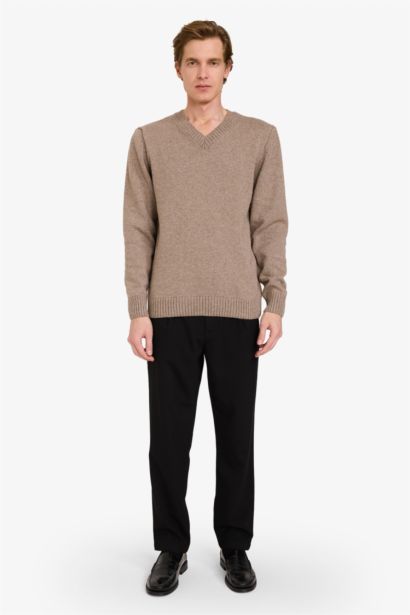 Standard Fit V-Neck Knitwear Pullover