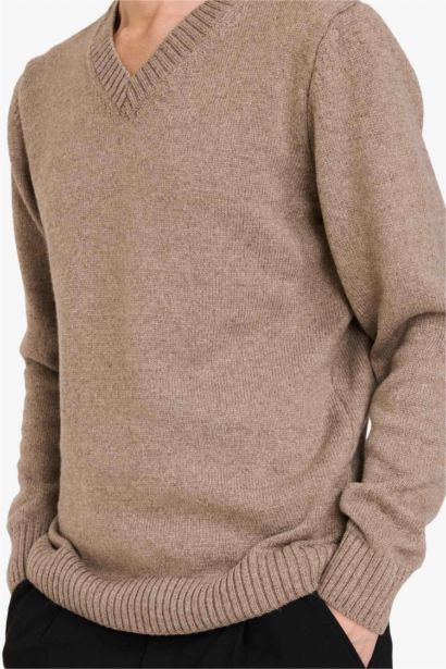 Standard Fit V-Neck Knitwear Pullover