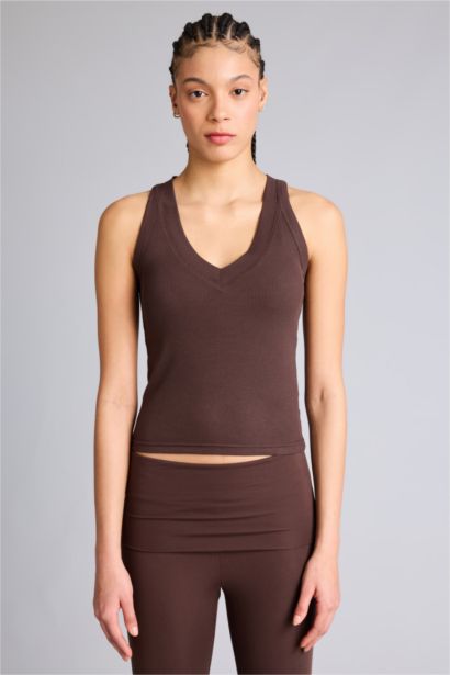 Спортивная майка Slim Fit из модала с V-образным вырезом