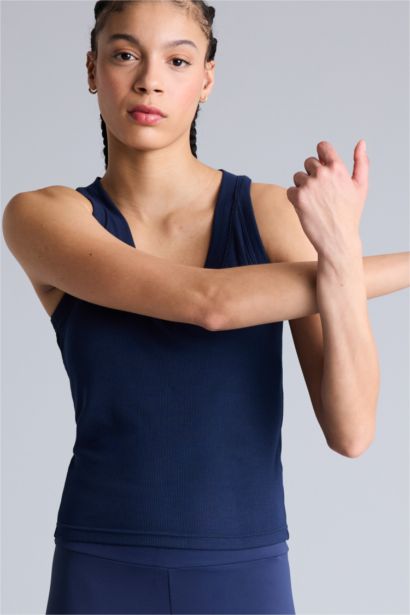 Спортивная майка Slim Fit из модала с V-образным вырезом