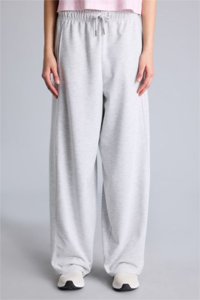 Barrel Fıt Cepli Standart Paça Standart Boy Sweatshirt Kumaşı Sporcu Pantolon