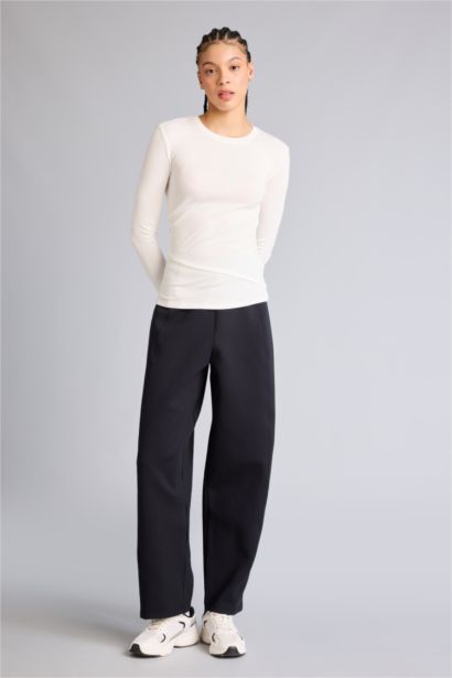 Спортивная футболка Slim Fit из модала с круглым вырезом и длинным рукавом