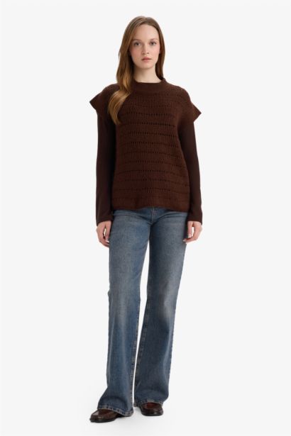 Regular Fit Crew Neck Knit Vest