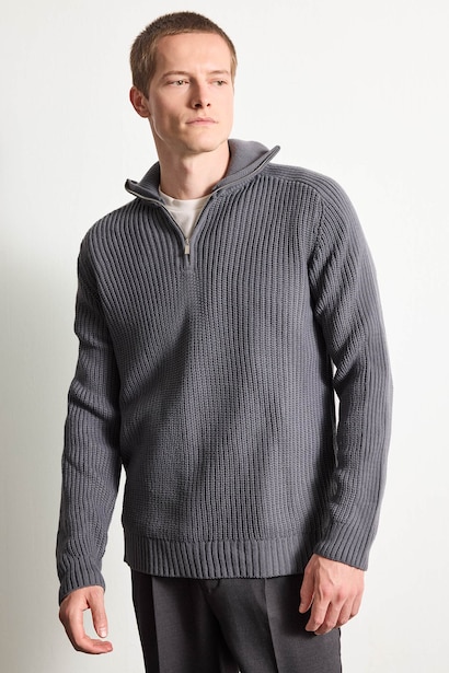 Standard Fit Knitwear Pullover