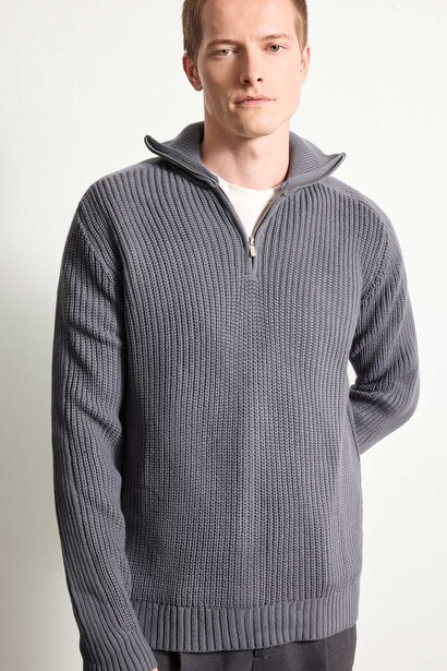 Standard Fit Knitwear Pullover