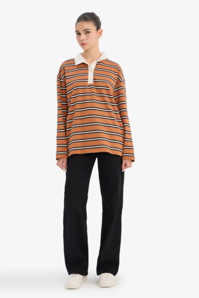 Loose Fit Long Sleeve Sweatshirt