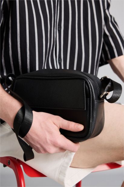 شنطة كروس بودي رجالي جلد صناعي