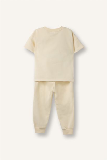 طقم بيبي أولاد سويت شيرت مطبوع و سروال رياضي - قطعتين