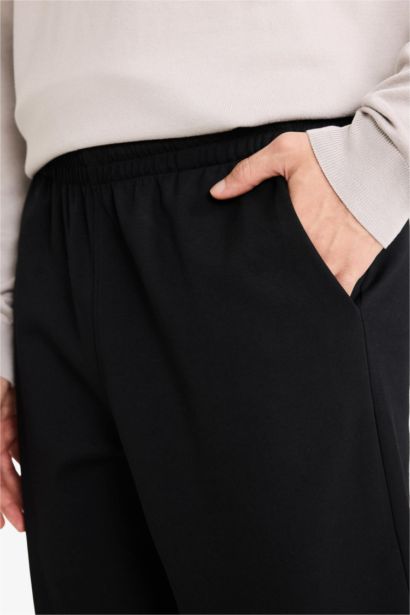 Straight Leg Elastic Waist Sports Pants