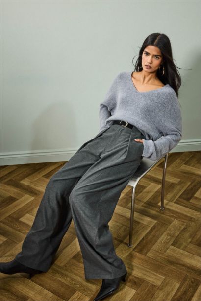 Regular Fit V-Neck Knitwear Pullover