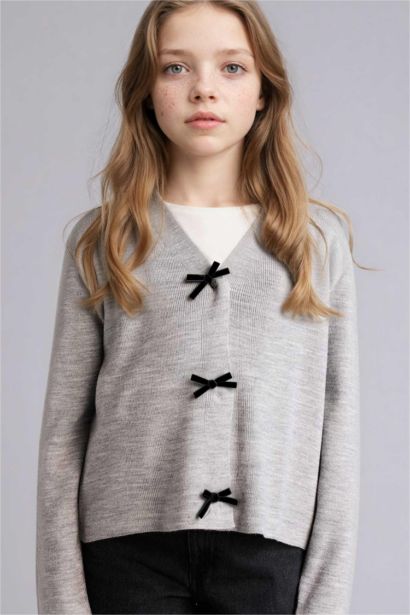 كارديجان بناتي قصة عادية بياقة V