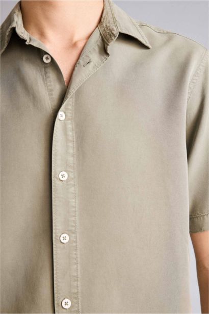 Man Short Sleeve Shirt