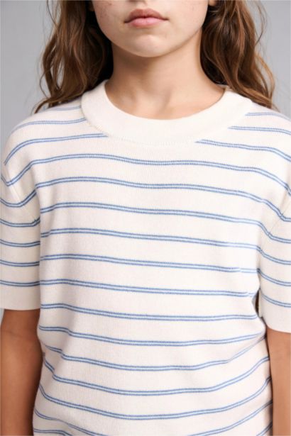 بلوفر بناتي مضلع قصة عادية بياقة مستديرة