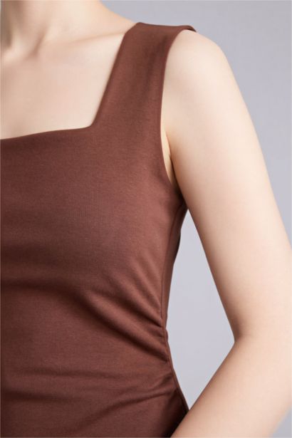 Облегающее платье миди в рубчик Bodycon без рукавов с квадратным вырезом