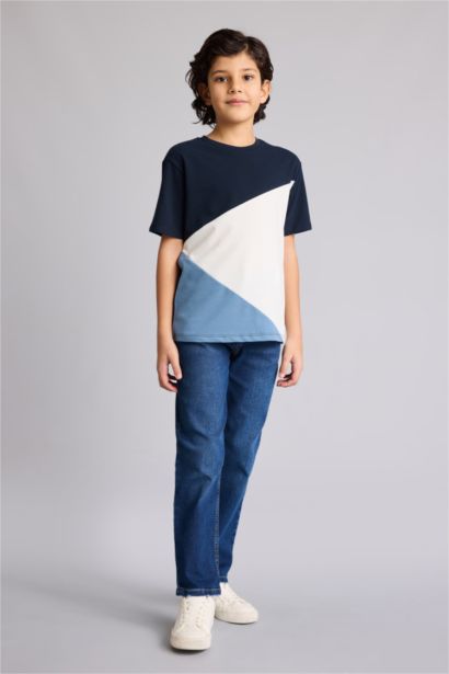 تيشيرت اولادي نص كم بيكيه قصة عادية برقبة مستديرة