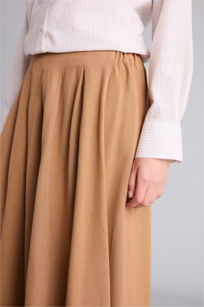 A Cut Linen Blended Maxi Skirt