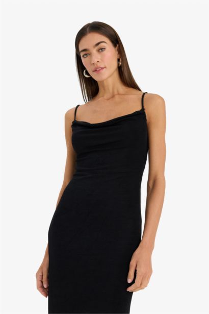 فستان ميدي قماش لامع بحمالات