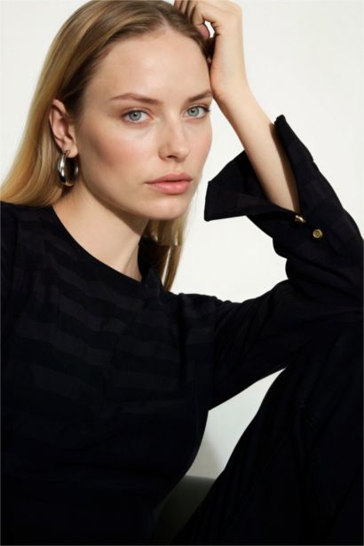 Regular Fit Crew Neck Long Sleeve Blouse