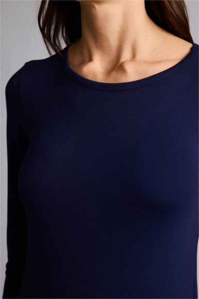 Crew Neck Long Sleeve Top