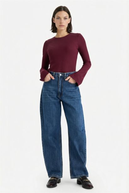 Woman Long Sleeve T-Shirt