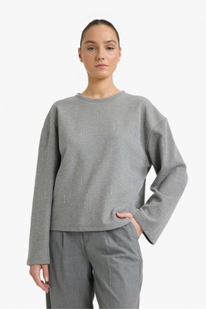 تيشيرت ردن طويل قصة مريحة برقبة مستديرة