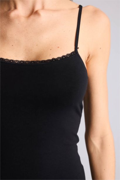 تانك توب بيزك سادة قصة عادية