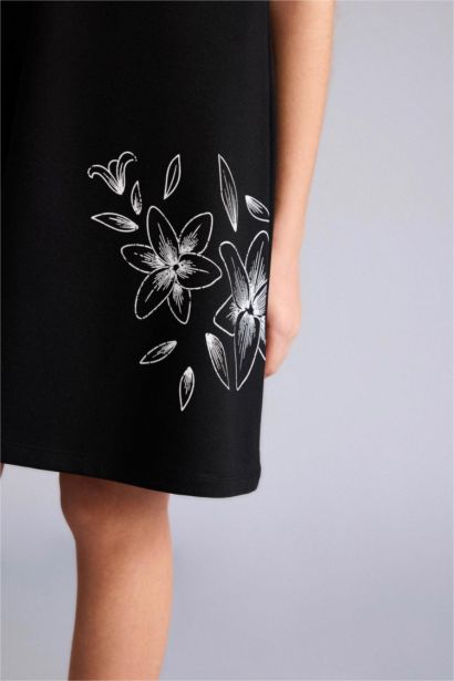 سيت بناتي فستان وتيشيرت بقصة A - قطعتين