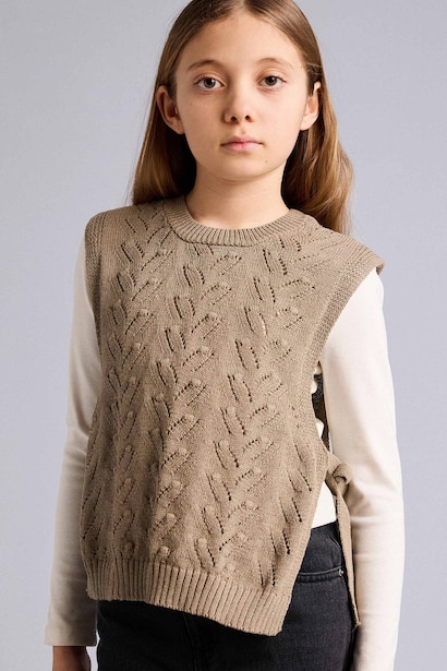 Girl Openwork Vest