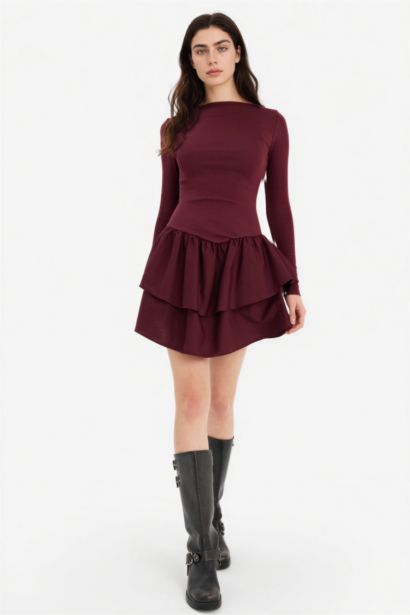 فستان قصير مضلع بالون فيت بياخة مستديرة