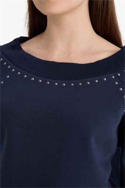 Oversize Fit Long Sleeve Sweatshirt