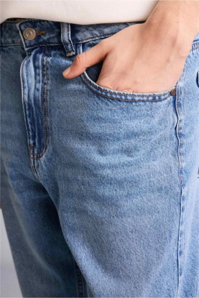 Джинсы 90's Slim Fit с узкими штанинами