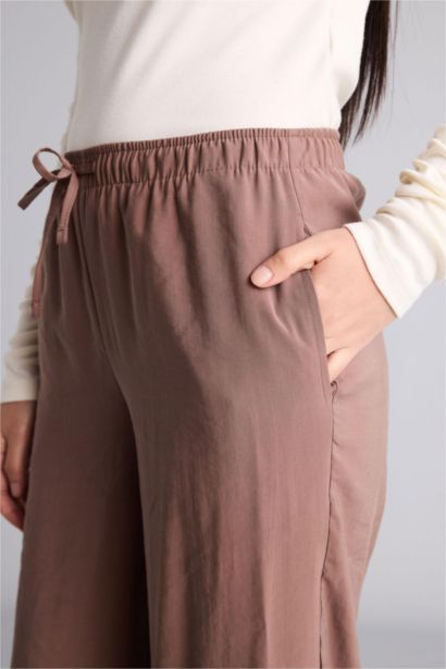 بنطلون منسوج قصة عادية