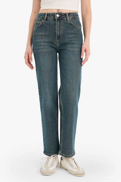 Comfort Straight Normal Waist Ankle Length Washed Jeans