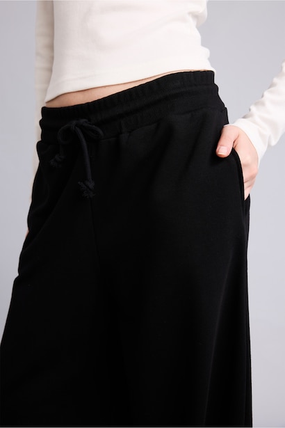 Balloon Fit Trousers