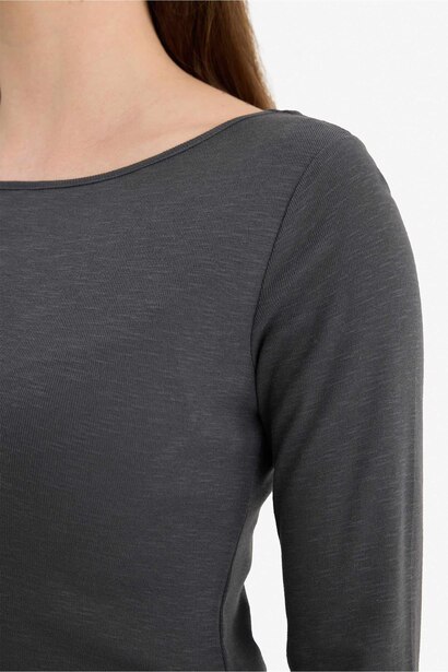 100% Cotton Slim Fit Boat Collar Long Sleeves T-shirt