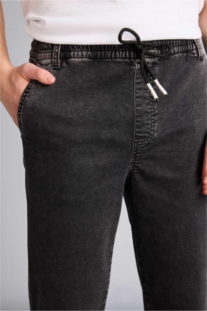 Джинсы Wide Leg с широкими штанинами и снежной стиркой