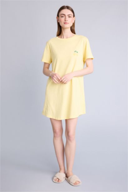 Платье Regular Fit с круглым вырезом и коротким рукавом