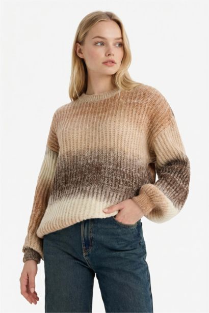 Regular Fit Crew Neck Romantic Print Pullover