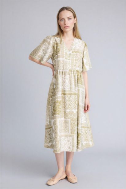 A Cut V-Neck Printed Butterfly Sleeves Dress