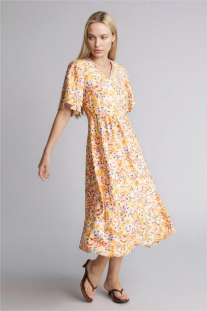 A Cut V-Neck Printed Butterfly Sleeves Dress