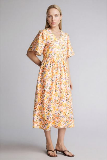 A Cut V-Neck Printed Butterfly Sleeves Dress