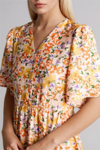 A Cut V-Neck Printed Butterfly Sleeves Dress