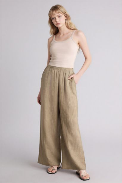 Муслиновые брюки Wide Leg стандартной длины с нормальной посадкой и деталью кармана