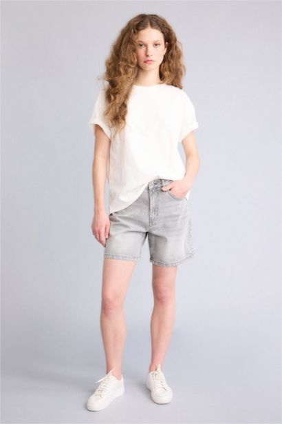 Джинсовые бермуды с высокой талией