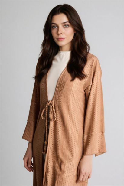 كيمونو منسوج قصة عادية