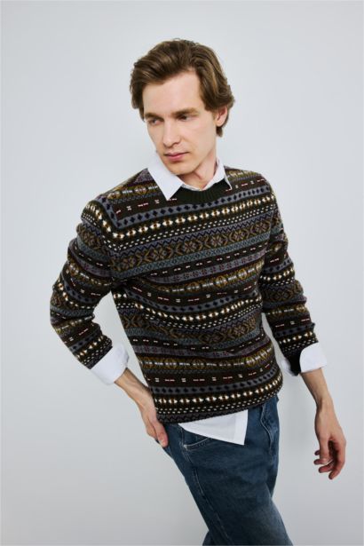 بلوفر تريكو قصة عادية