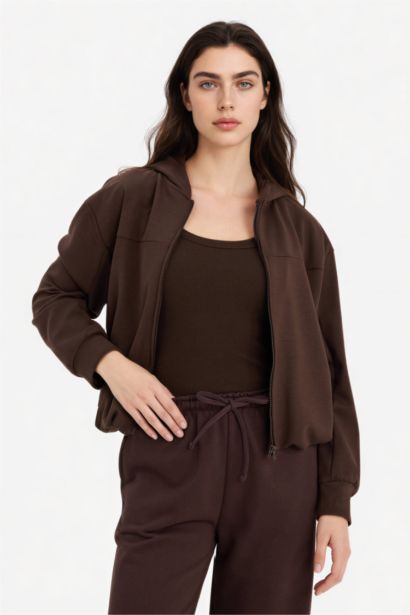 جاكيت رياضي منسوج قصة عادية بغطاء للرأس