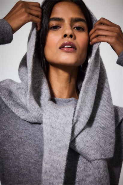 سكارف نسائي